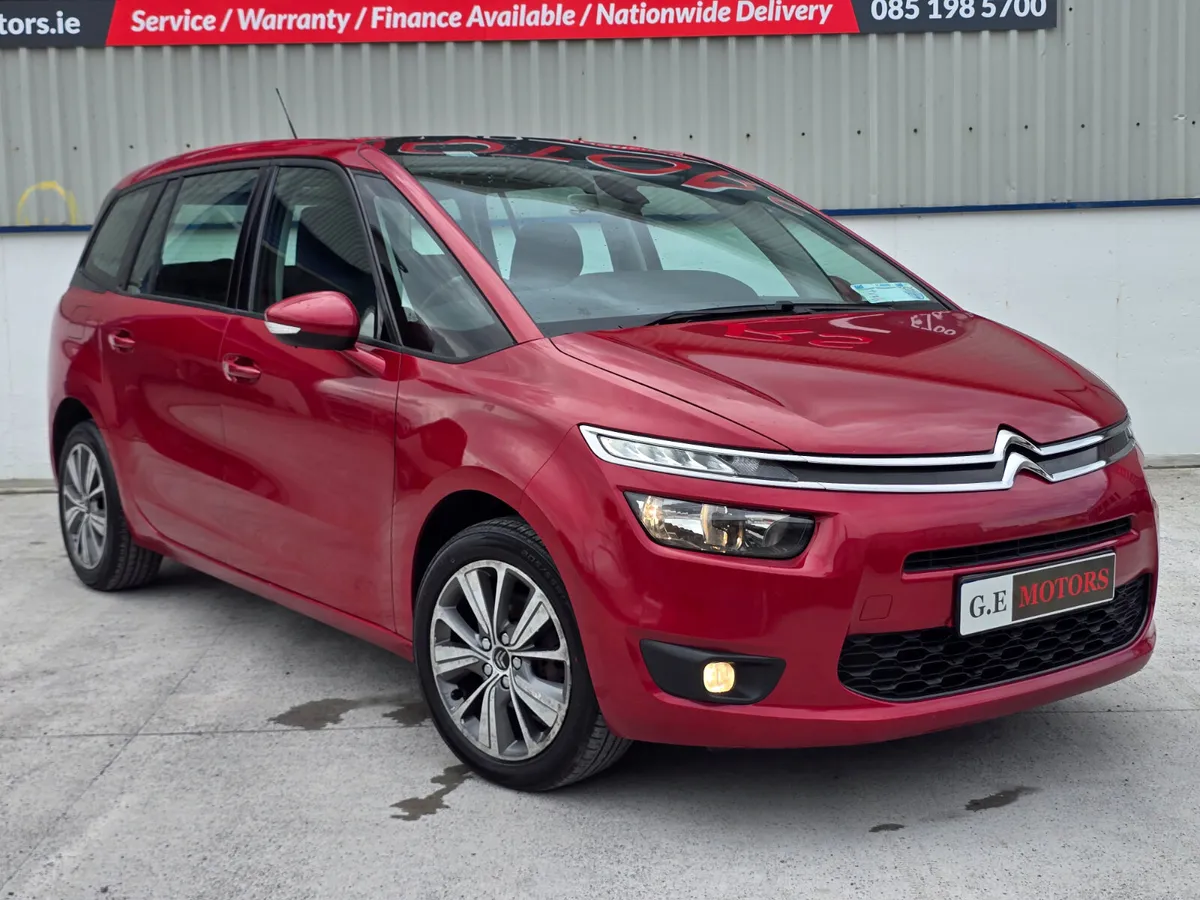 *152 CITROEN 4 7 SEATER - Image 1