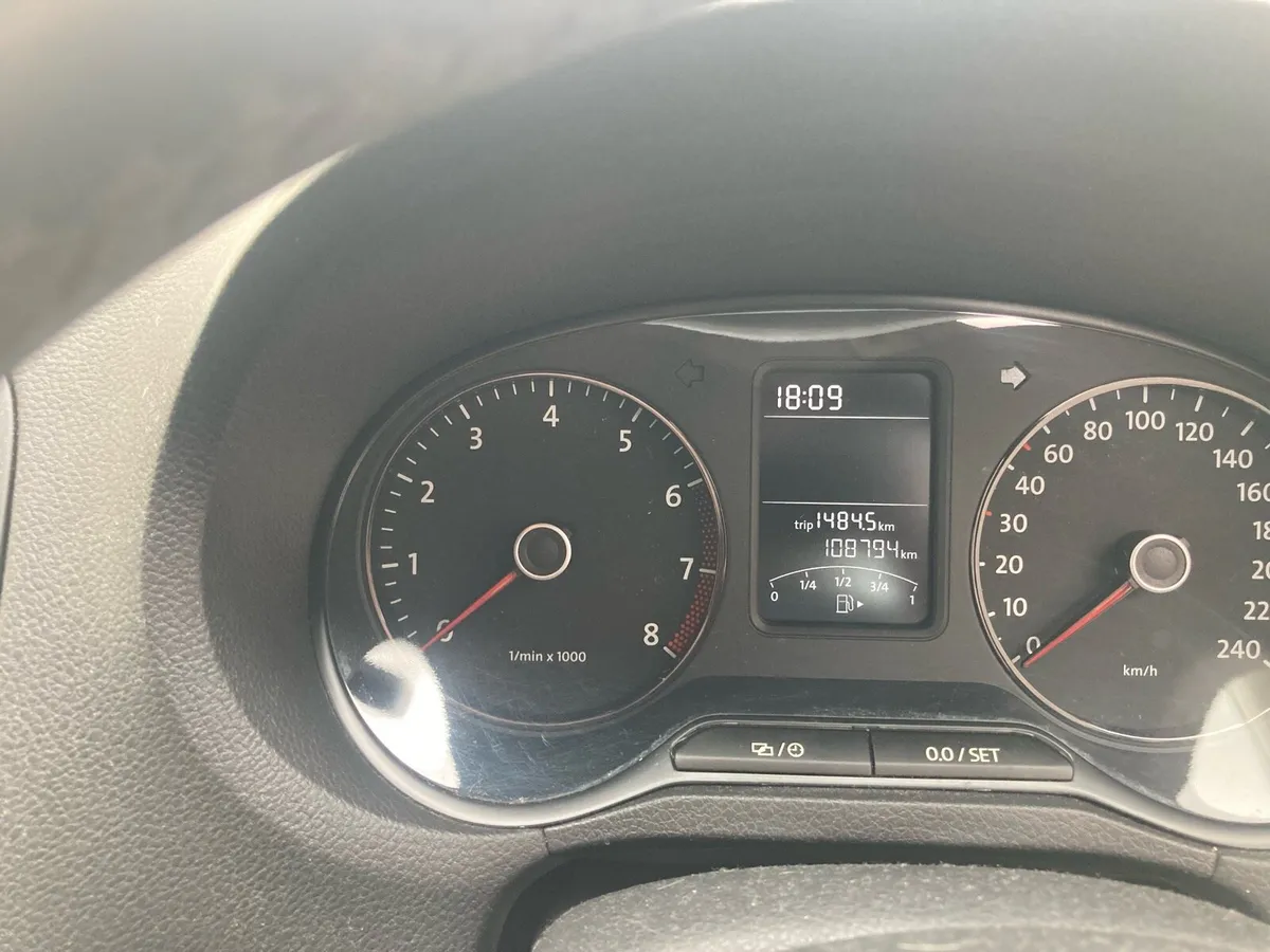 VW POLO 142 - Image 4