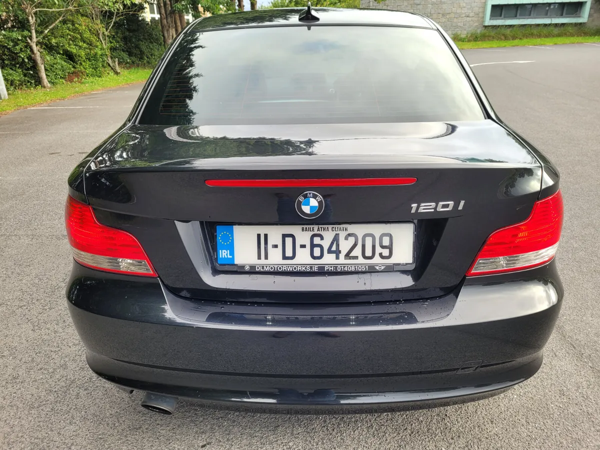 BMW 1-Series. 120i - Image 3