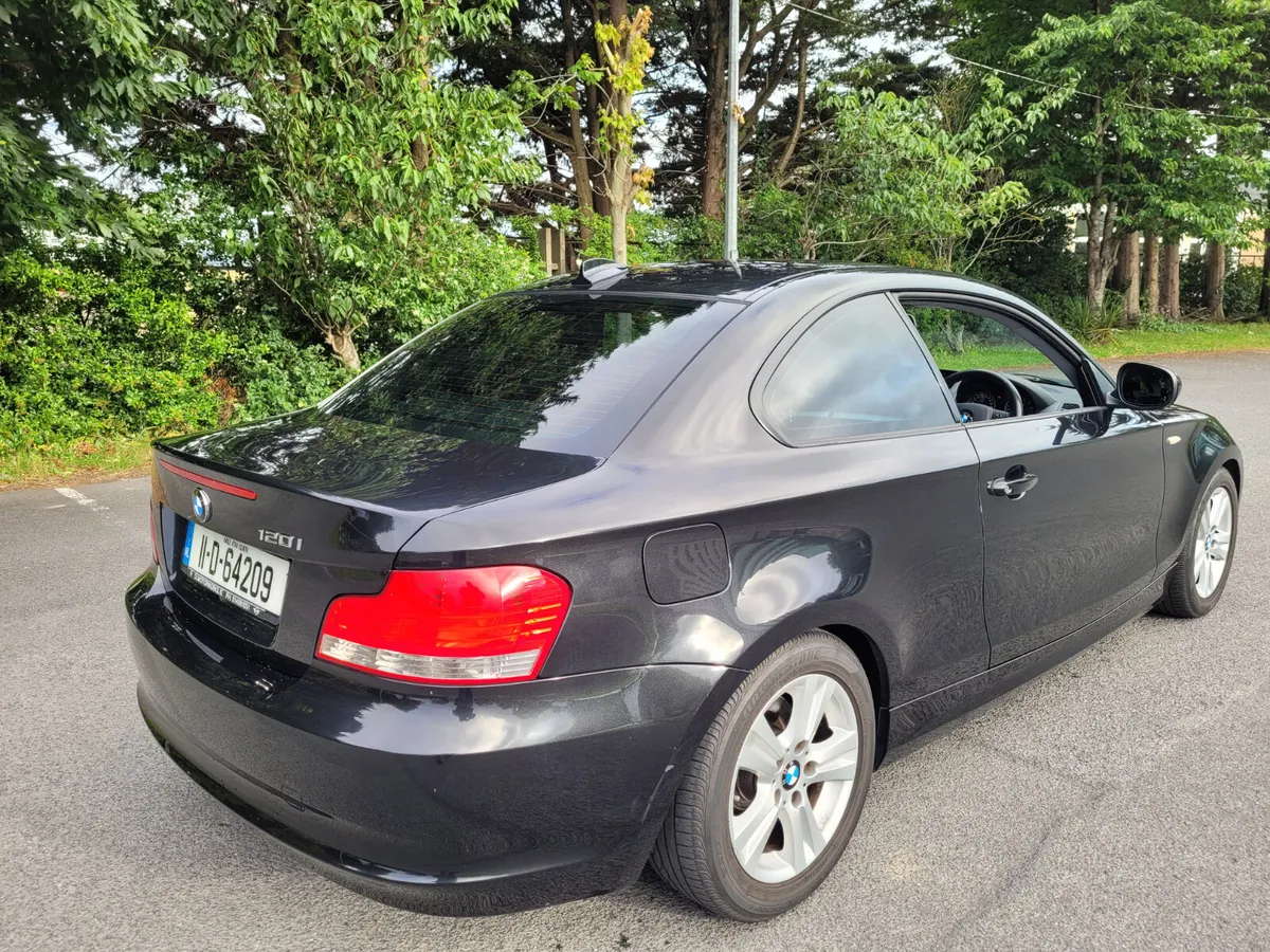 BMW 1-Series. 120i - Image 2
