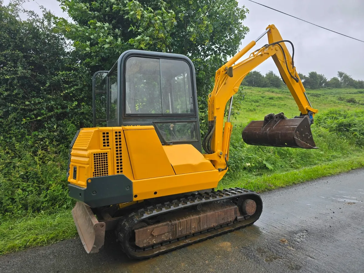 Jcb 803 - Image 1