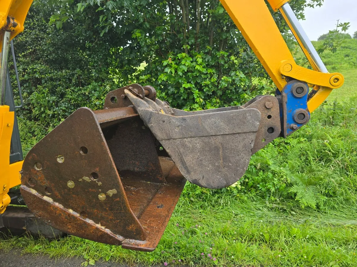 Jcb 803 - Image 2