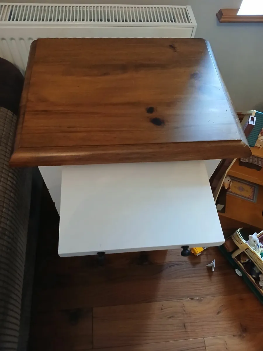Solid wood Lamp table - Image 3