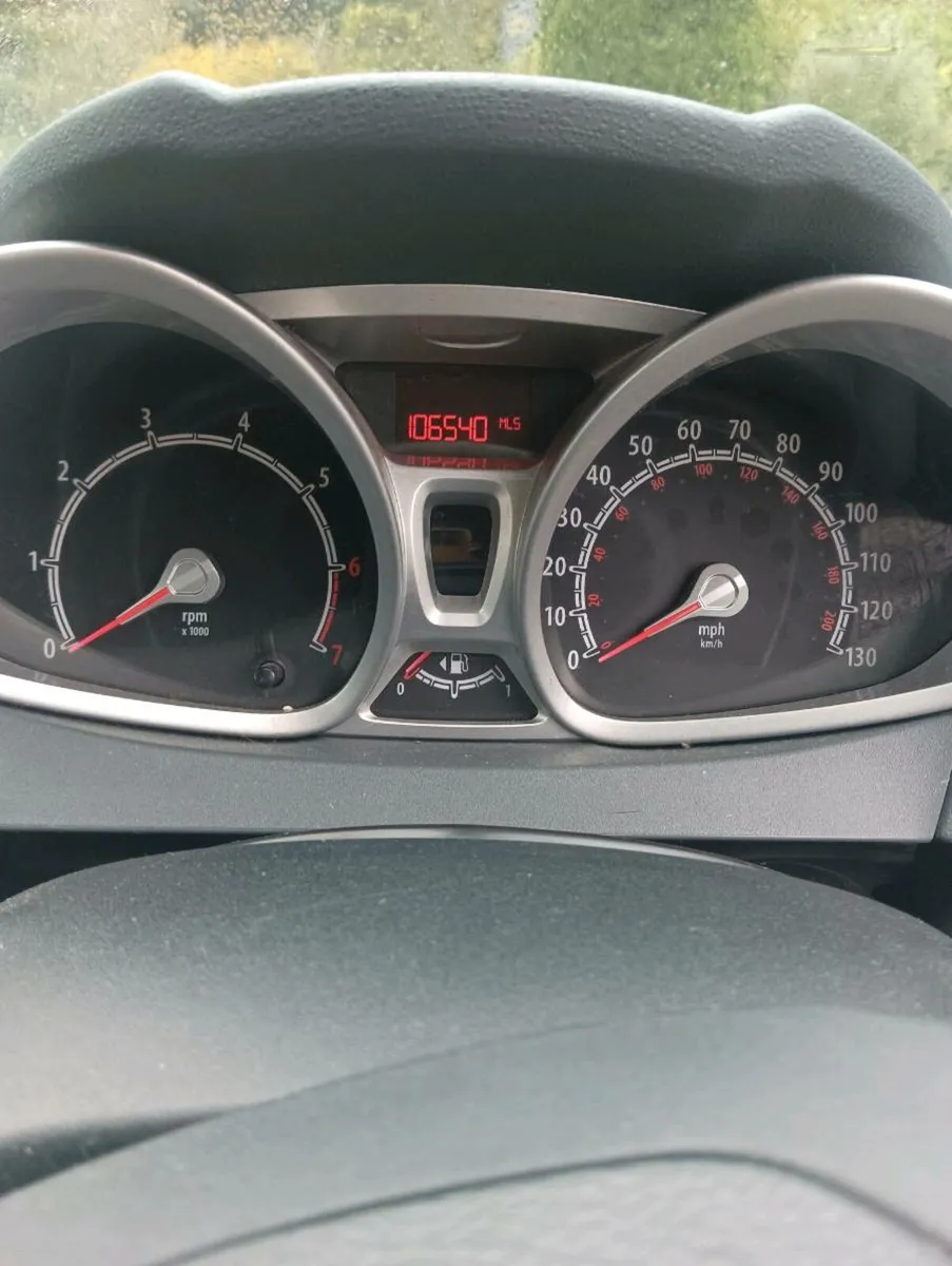 Ford fiesta 2011 ,tax NCT low milage offer's. - Image 4