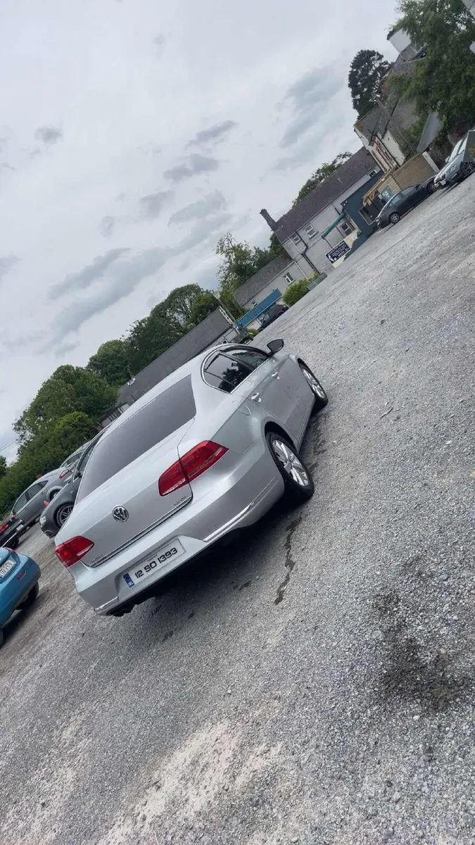 Volkswagen Passat 2012 - Image 3