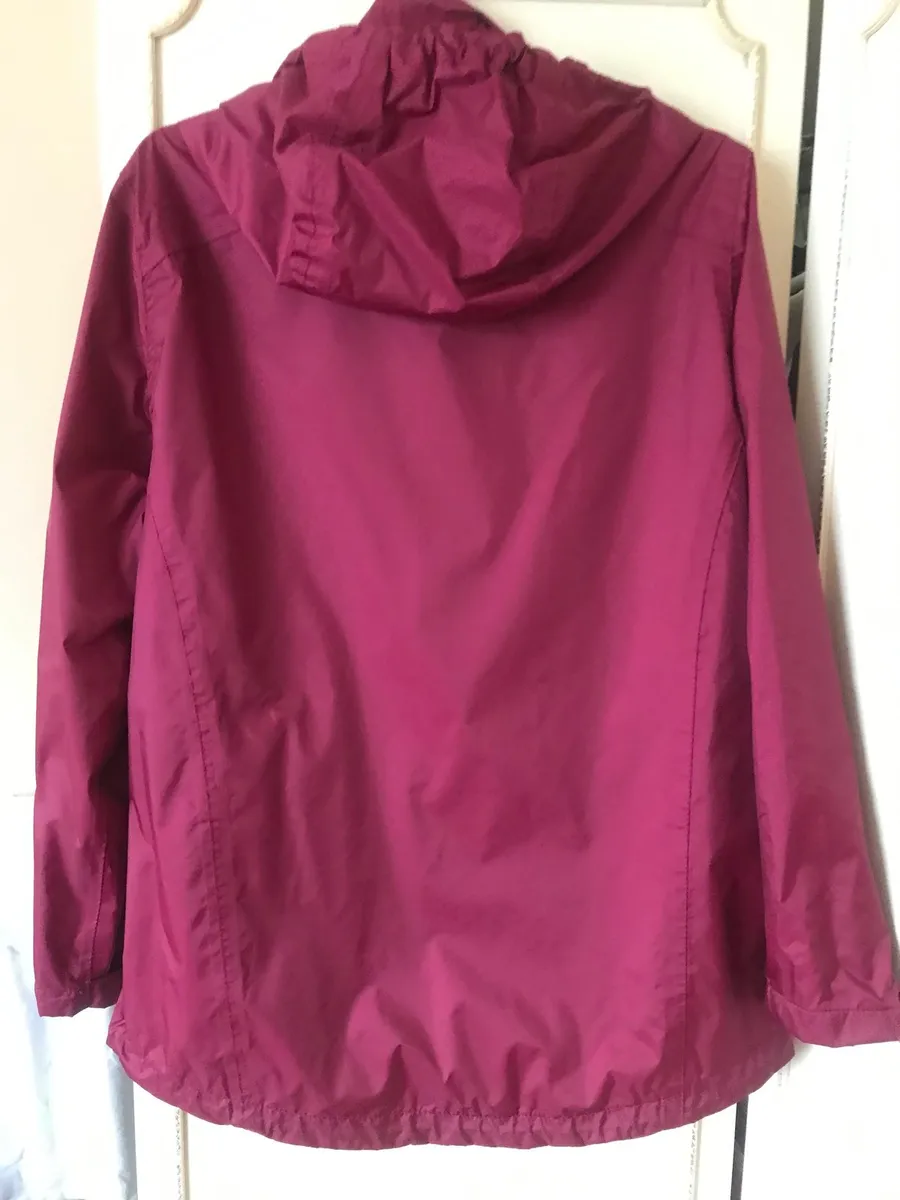 3 Nice Lightweight Jackets .Size Med . €20 - Image 2