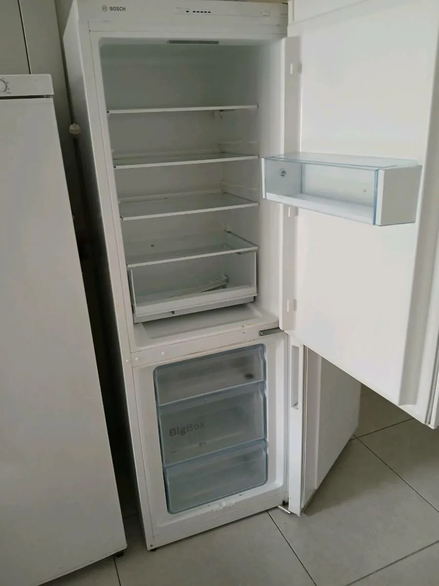 Fridge freezer - Image 2