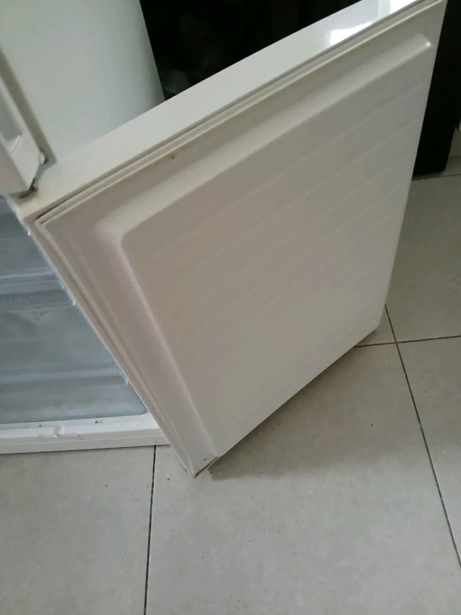 Fridge freezer - Image 4