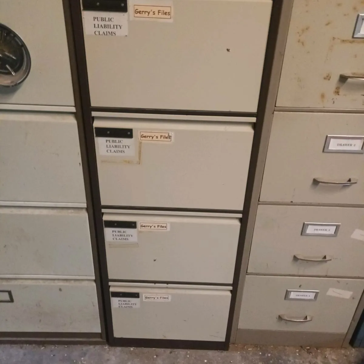 Filing cabinet - Image 1