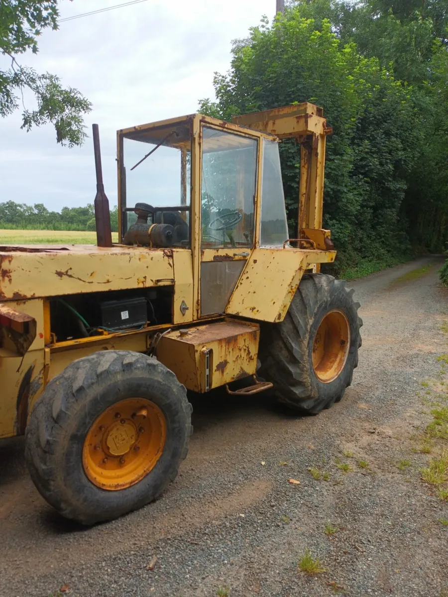 Forklift - Image 3