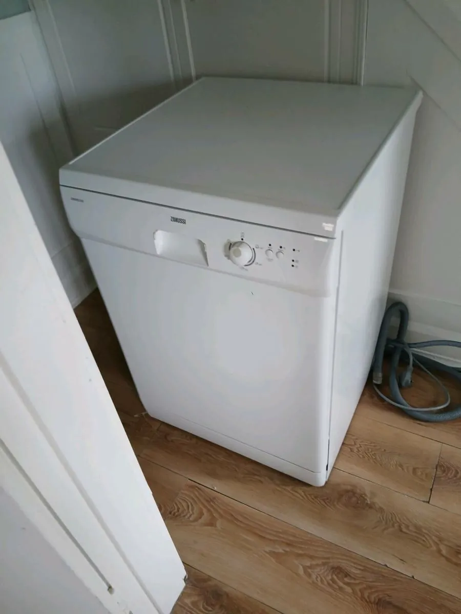 Dishwasher - Image 1