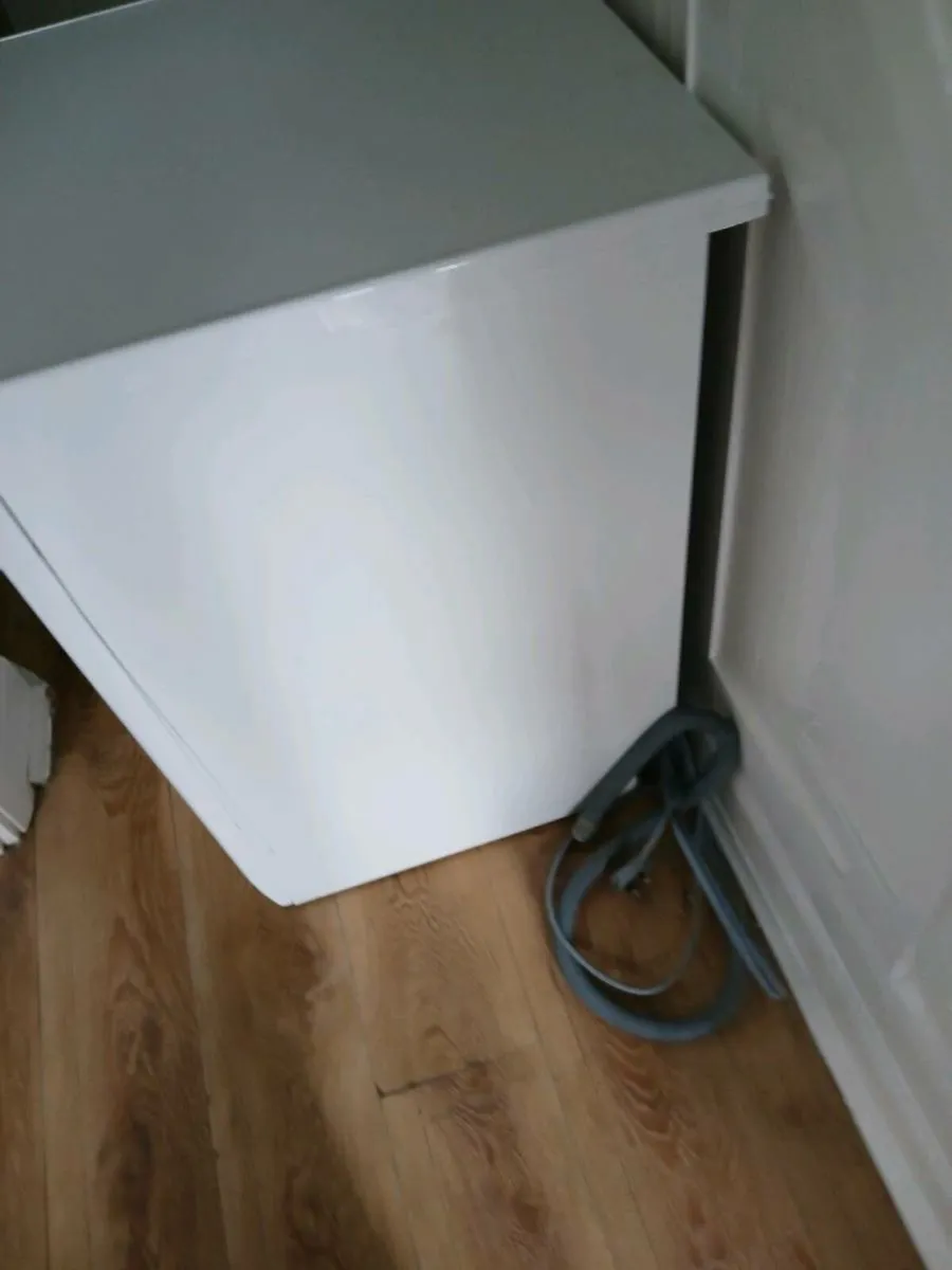 Dishwasher - Image 4