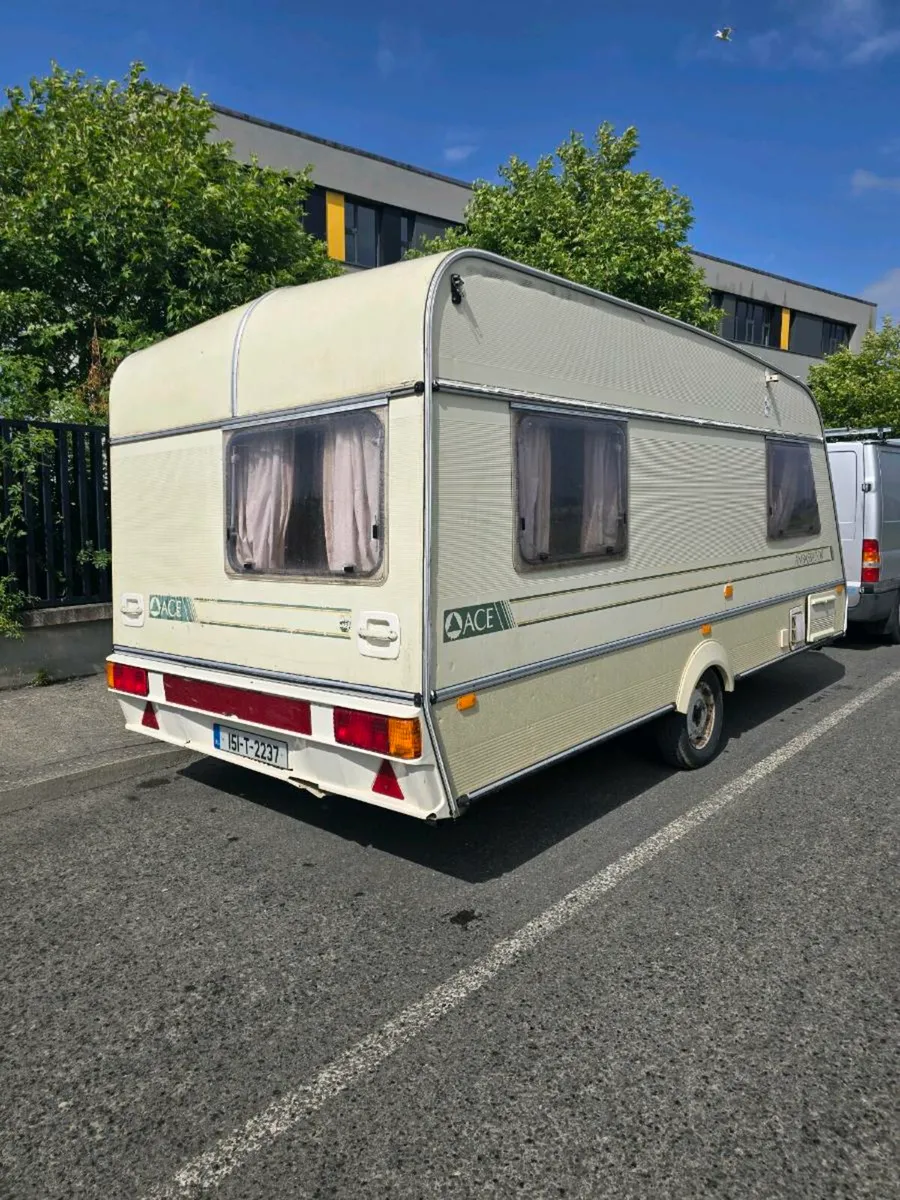 Caravan - Image 3