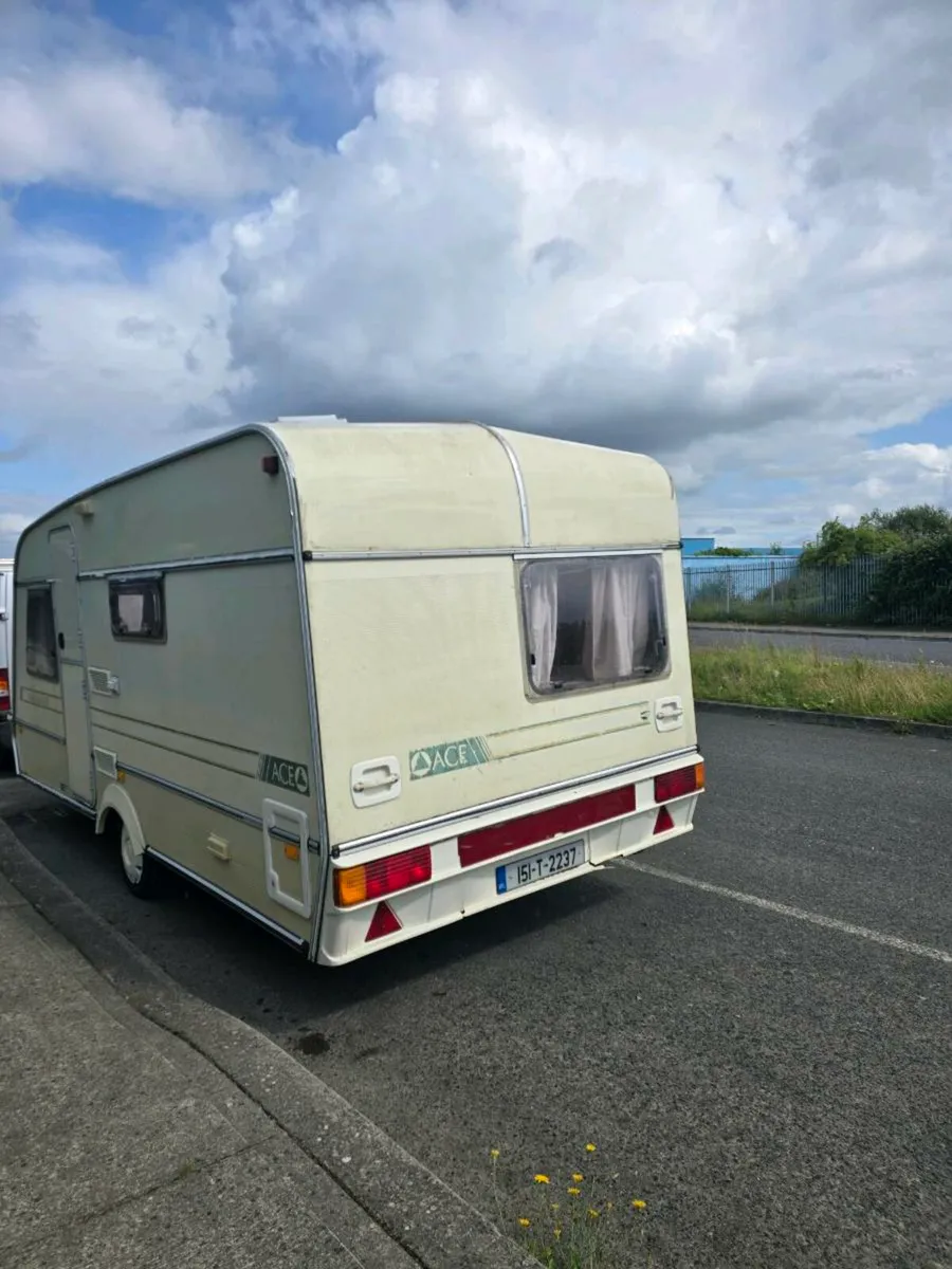 Caravan - Image 4