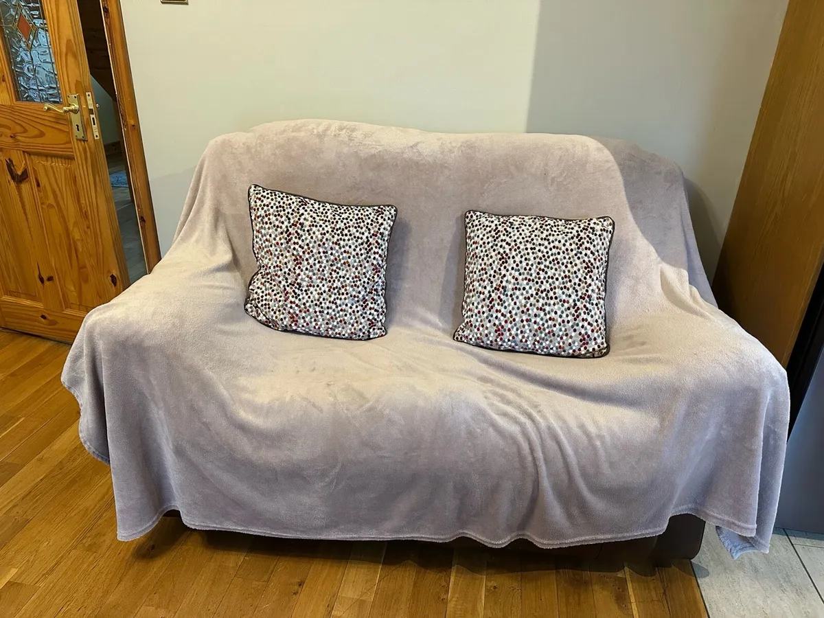 2 Seater Recliner - Image 3