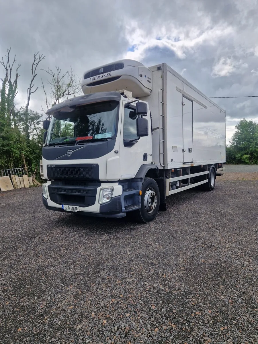 2014 Volvo FE fridge/Freezer - Image 1