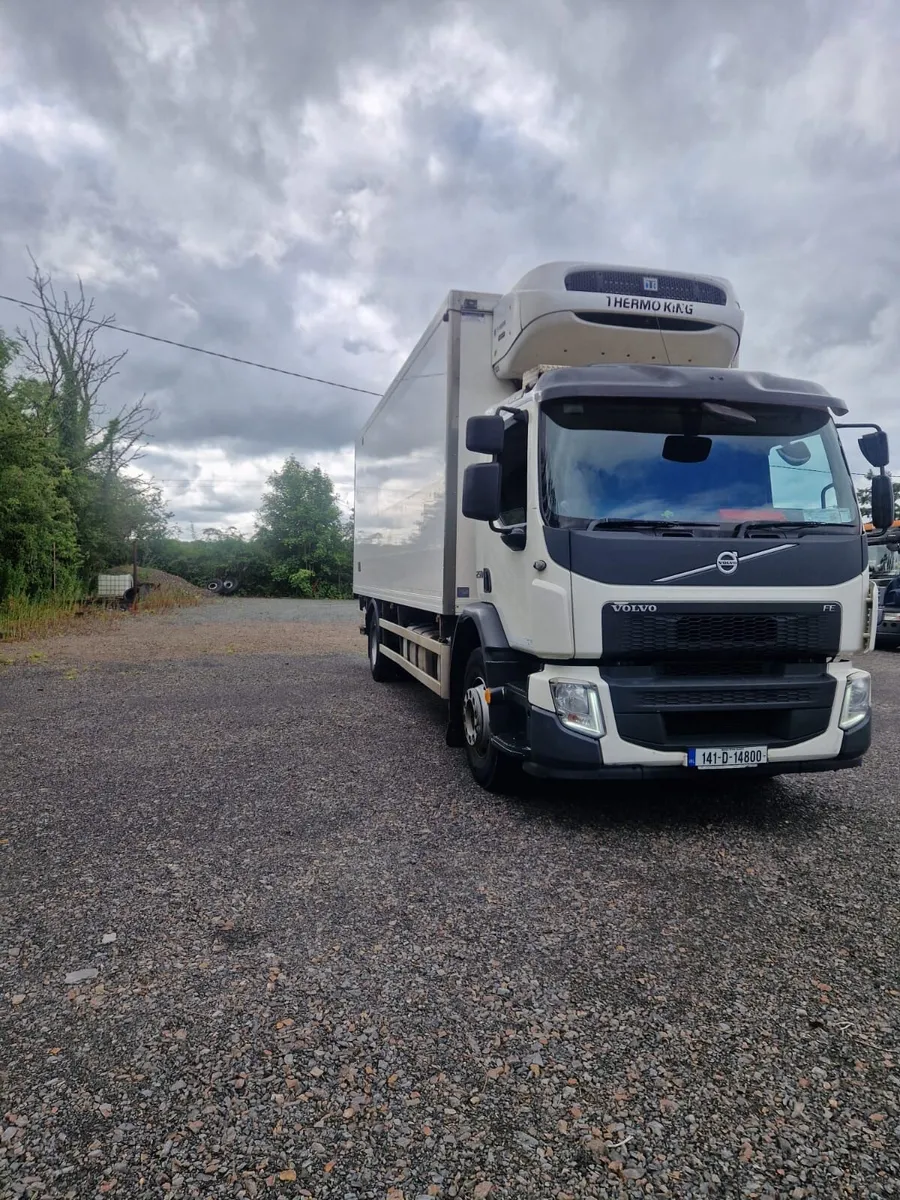 2014 Volvo FE fridge/Freezer - Image 2