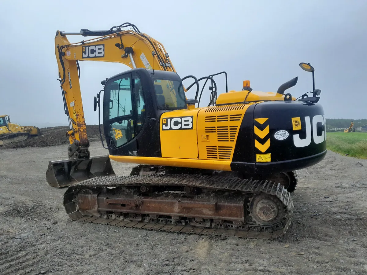 JCB JS220 2016 (17990) - Image 4