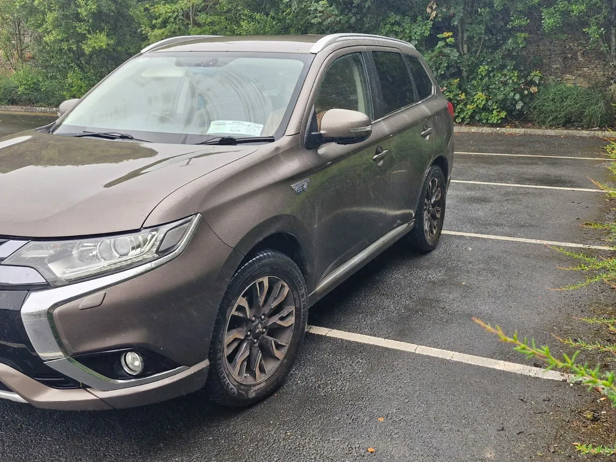 2016 Mitsubishi Outlander 2.0 Phev - Image 1
