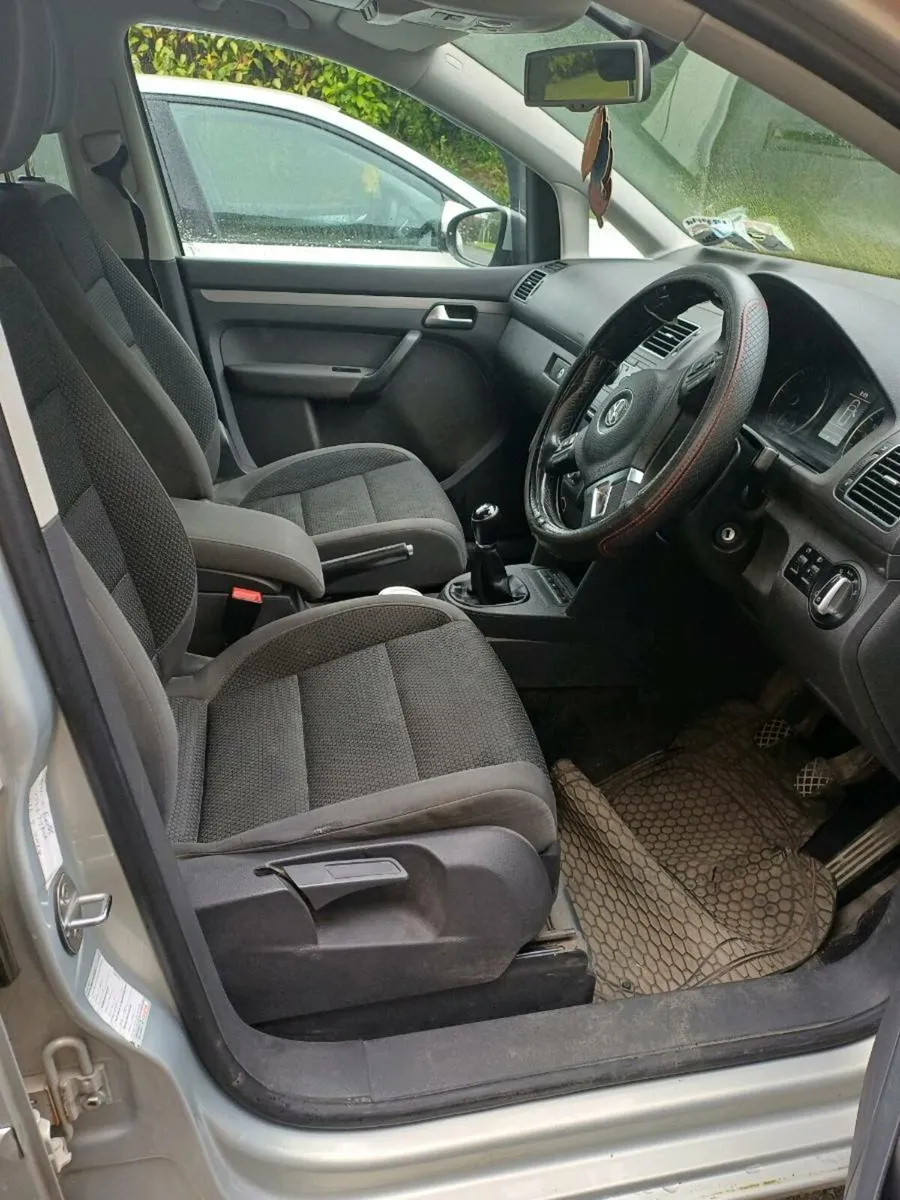 Volkwagon Touran 1.6 diesel - Image 3