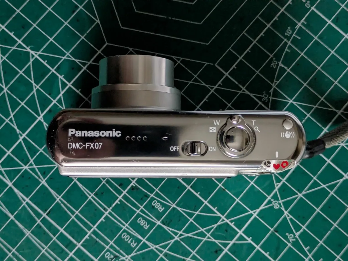 Lumix FX07 - 7MP CCD🌈 camera Leica Vario-Elmarit - Image 2