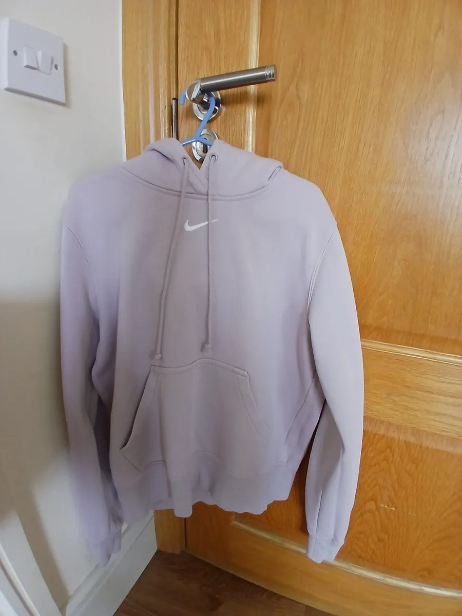 Purple Nike jumper - Image 1