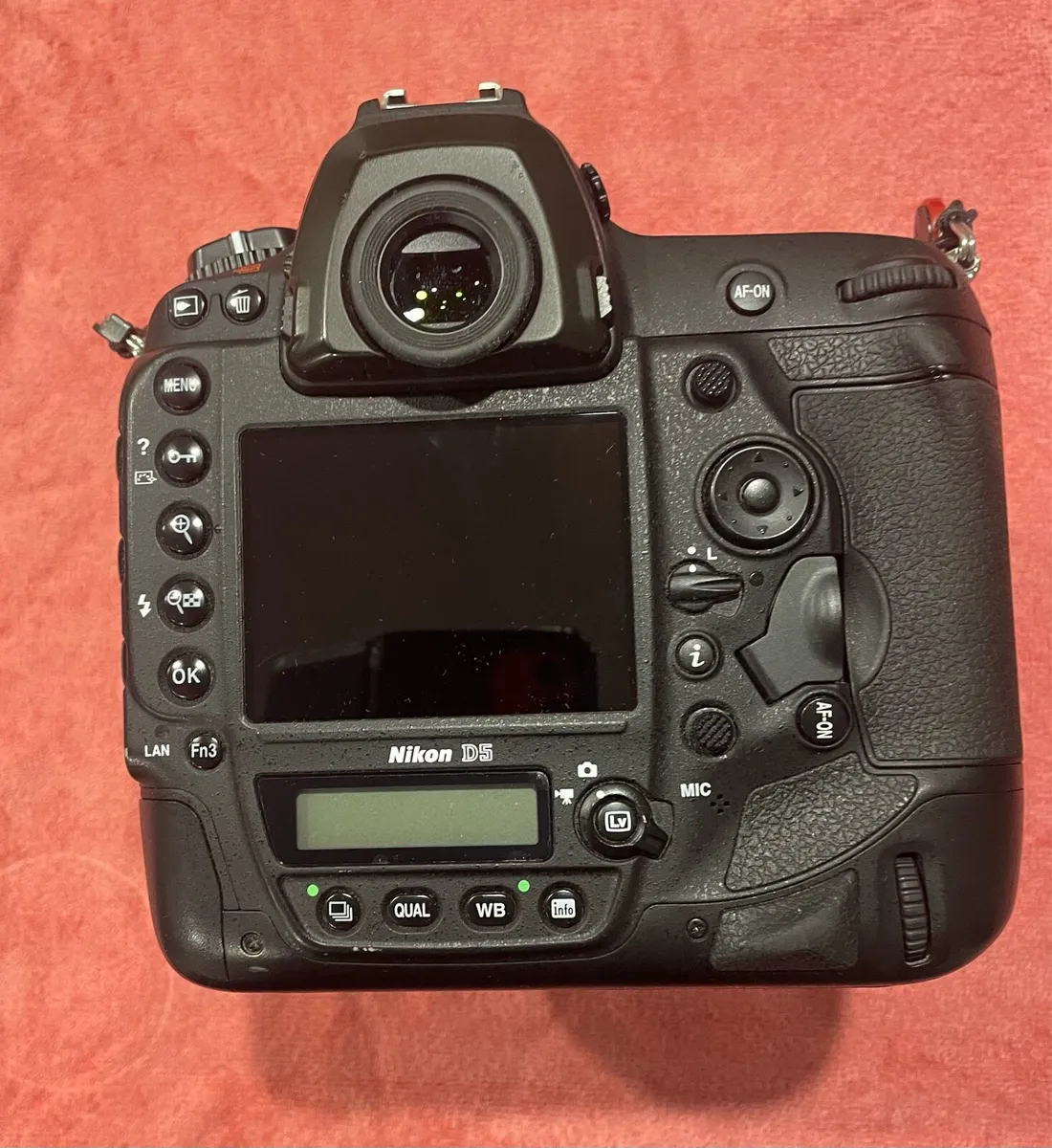 Nikon d5 mint - Image 2
