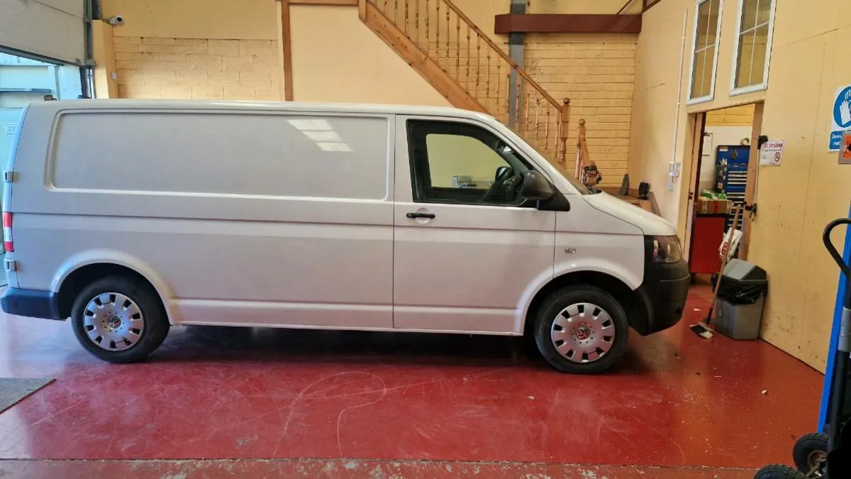 Volkswagen Transporter - Image 1