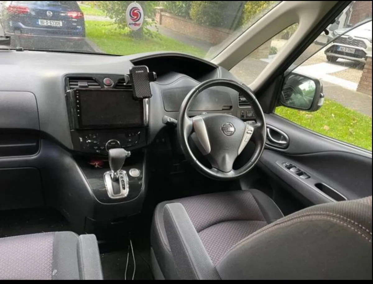 Nissan Serena 2013 - Image 2