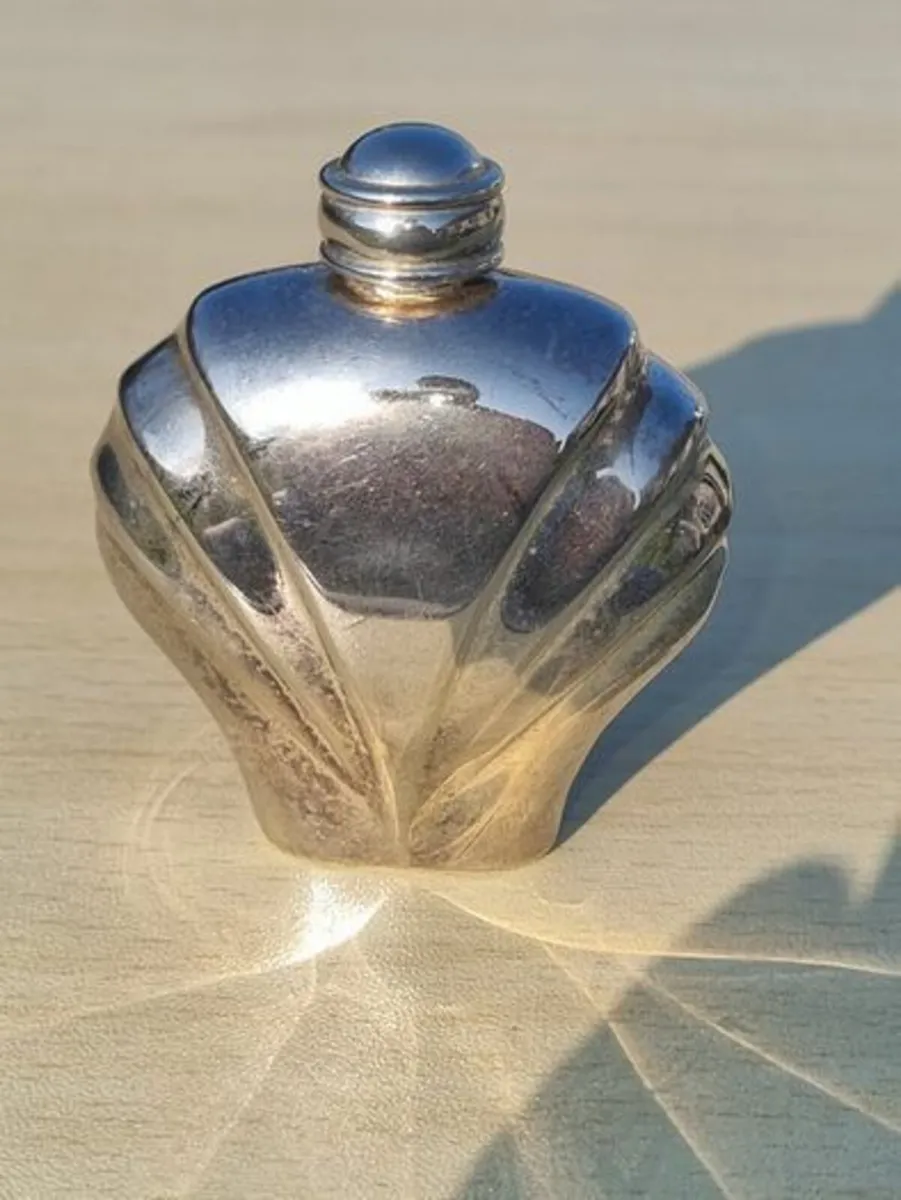 Art deco small silver bottle - Image 1
