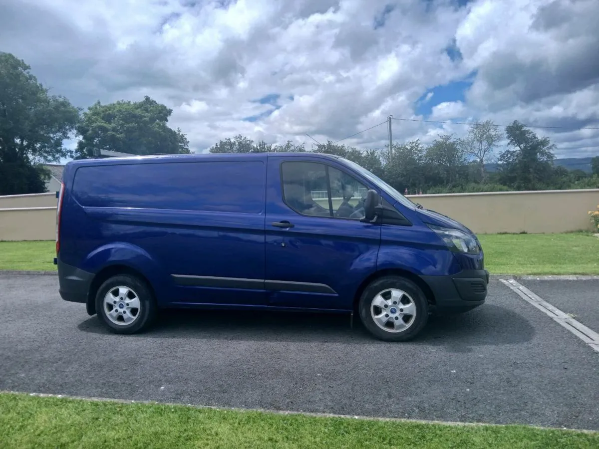 Ford transit Custom 2017 sold with 12months doe - Image 2