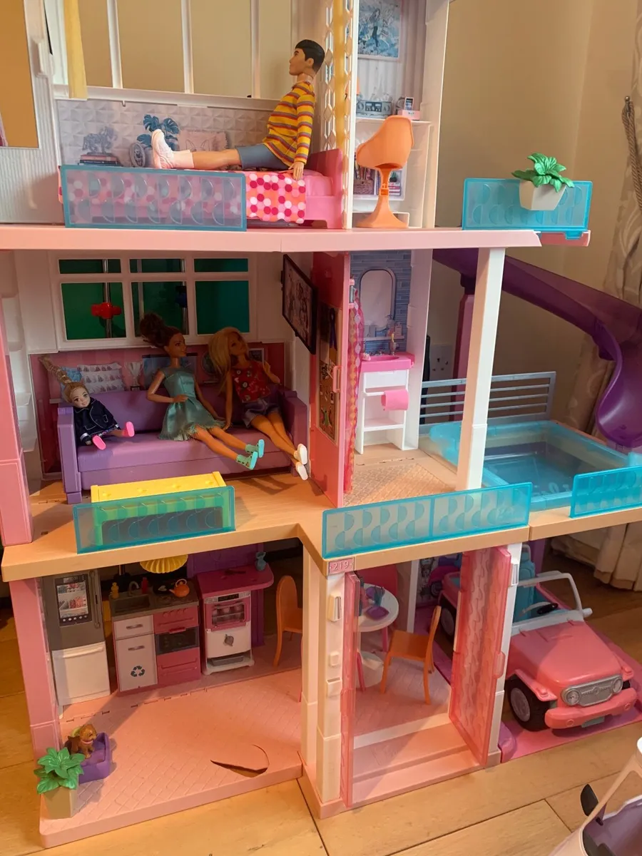 Dolls house(Barbie dream house) - Image 2