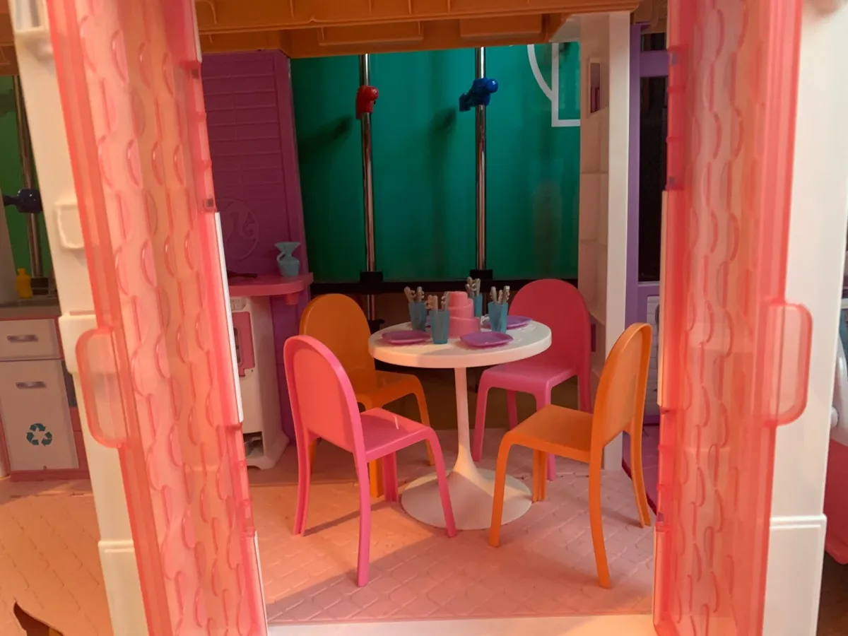 Dolls house(Barbie dream house) - Image 3