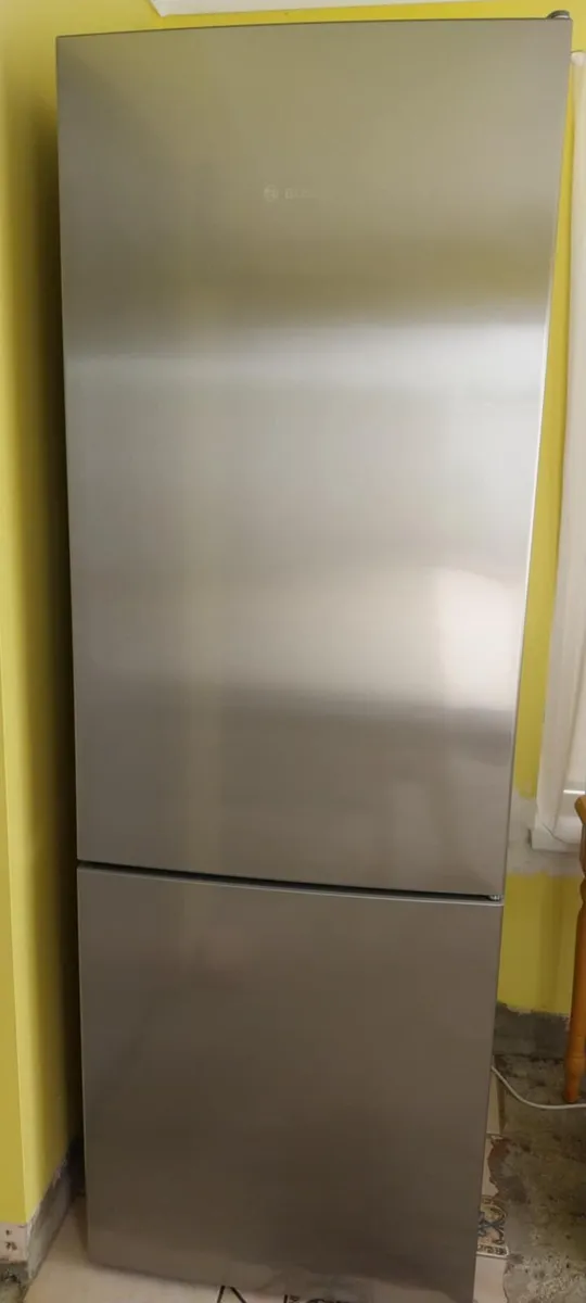 Fridge Bosch  KGE49A nearly new - Image 1