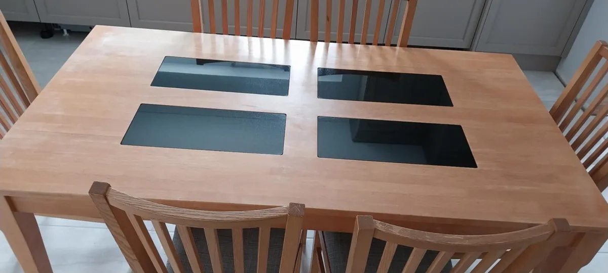 Kitchen and 6 chairs - Image 1