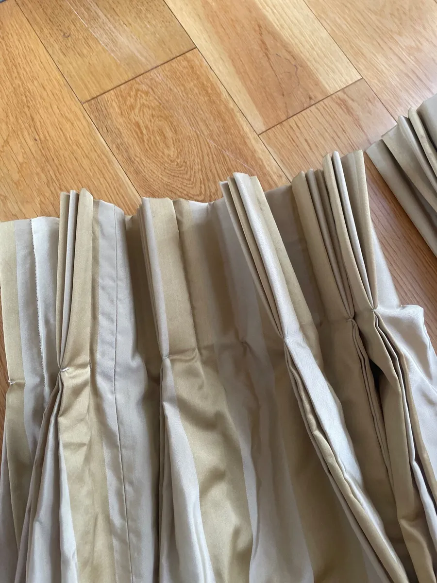 Curtains - Image 4