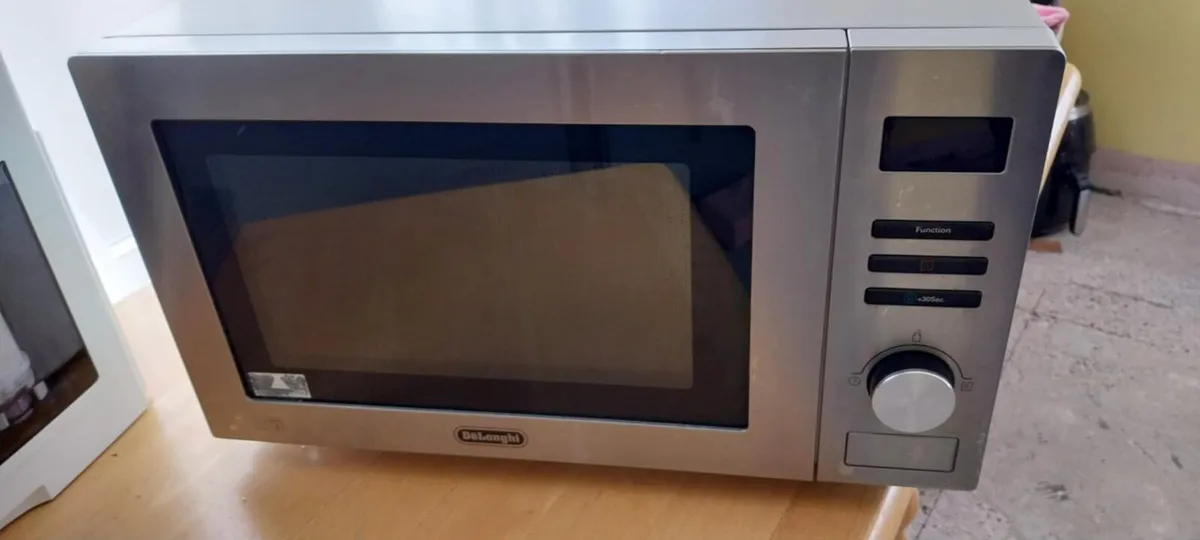Delonghi microwave - Image 1