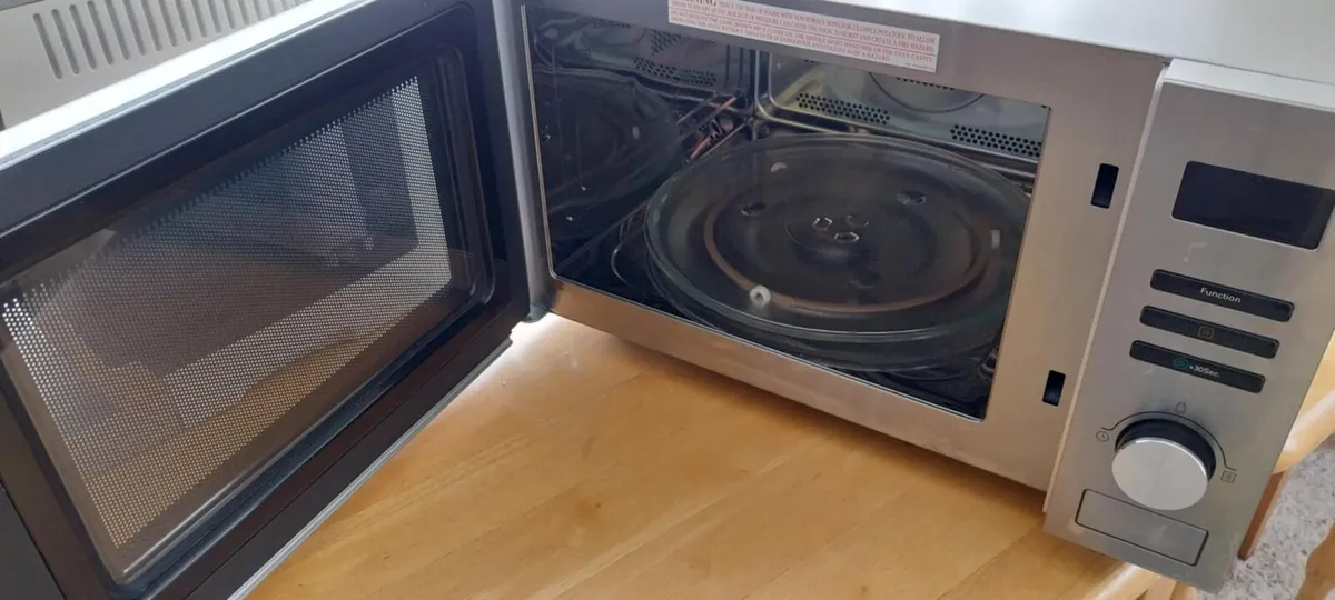 Delonghi microwave - Image 3