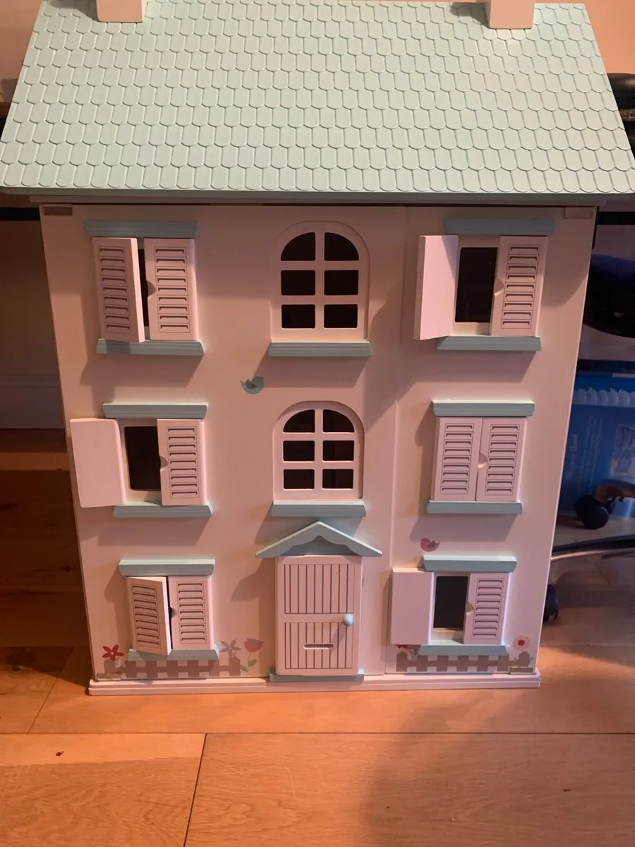Three story Dolls house (wooden) - Image 4