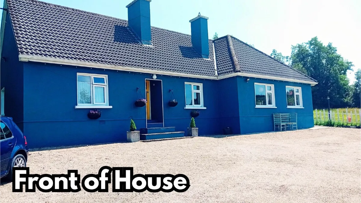 4-Bedroom Bungalow on 15 Acres with Stone Cottage - Image 2