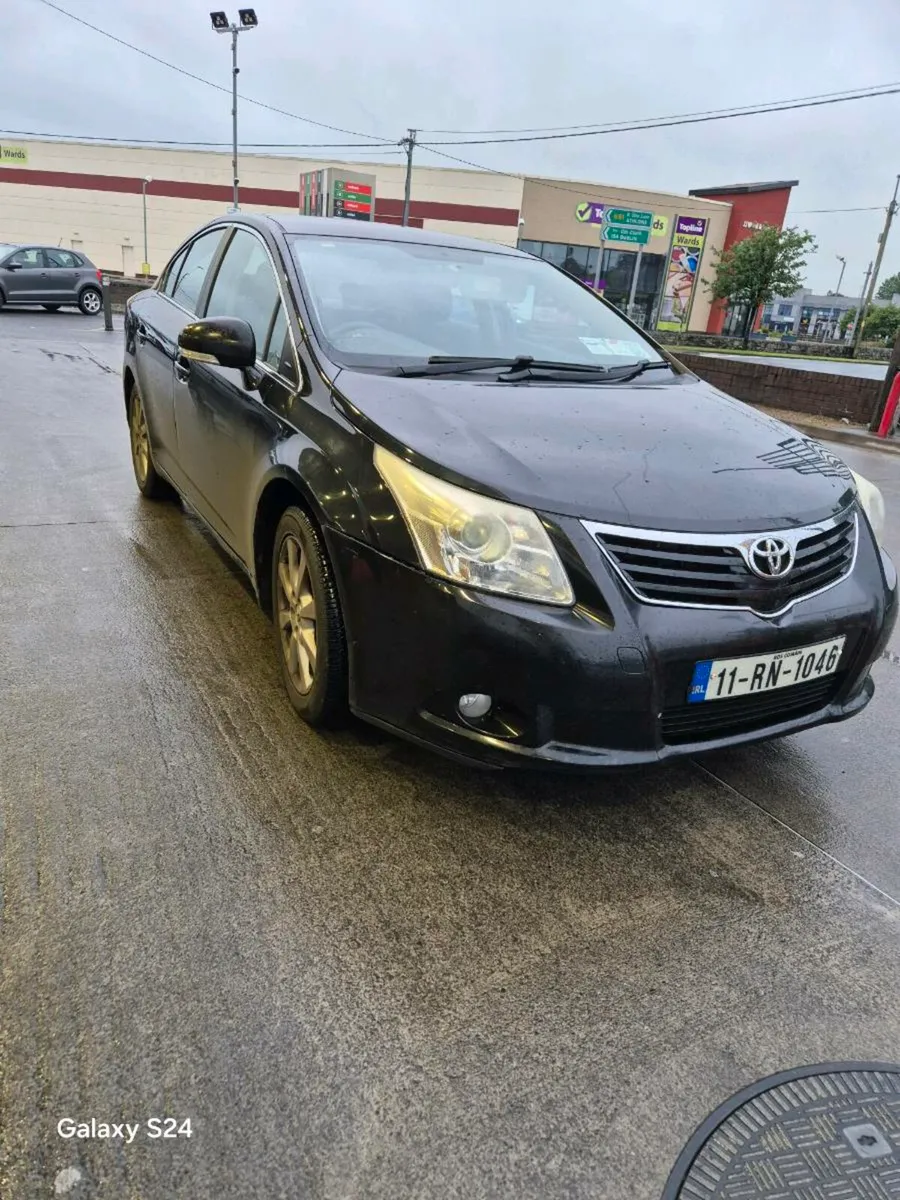 Toyota  Avensis  2011 Diesel - Image 1