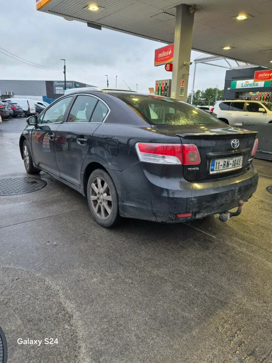 Toyota  Avensis  2011 Diesel - Image 4