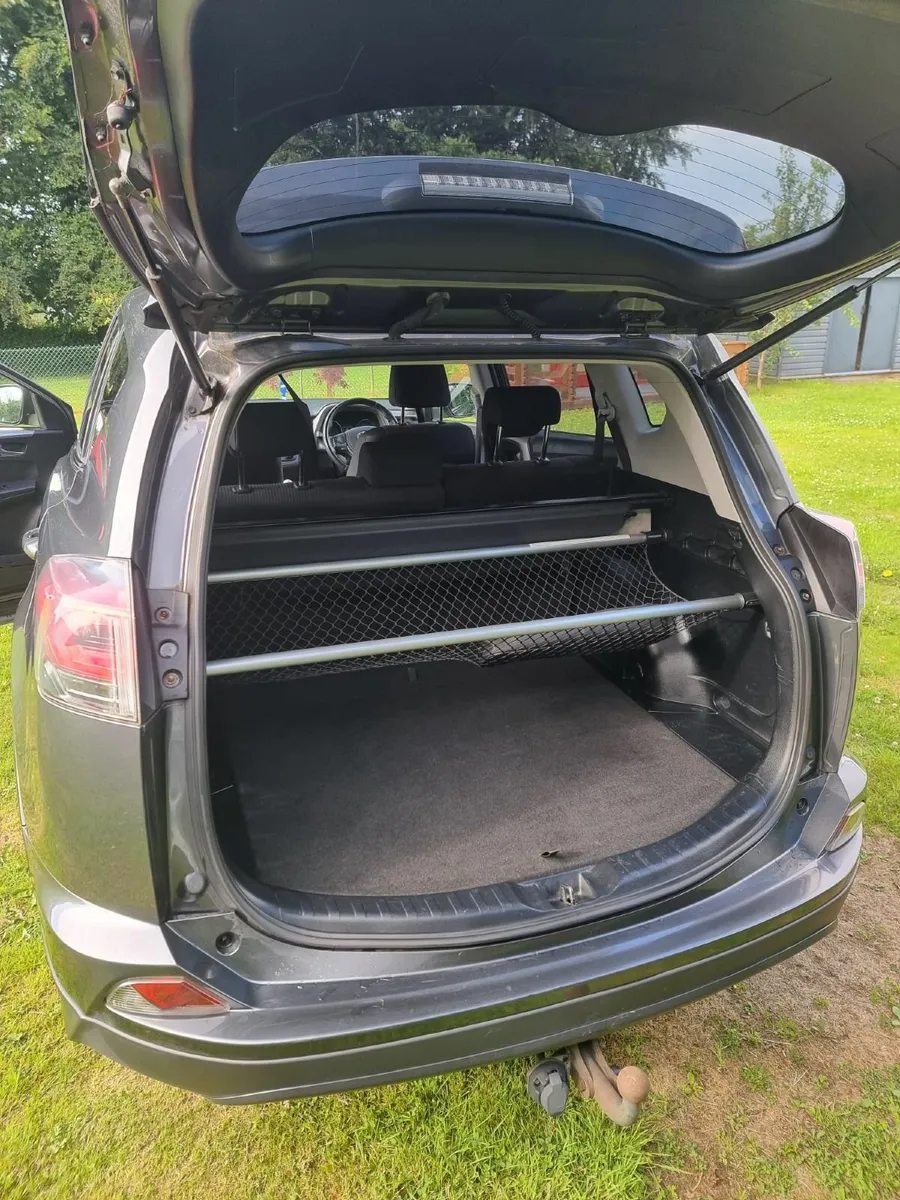 Toyota RAV4 2016 - Image 2