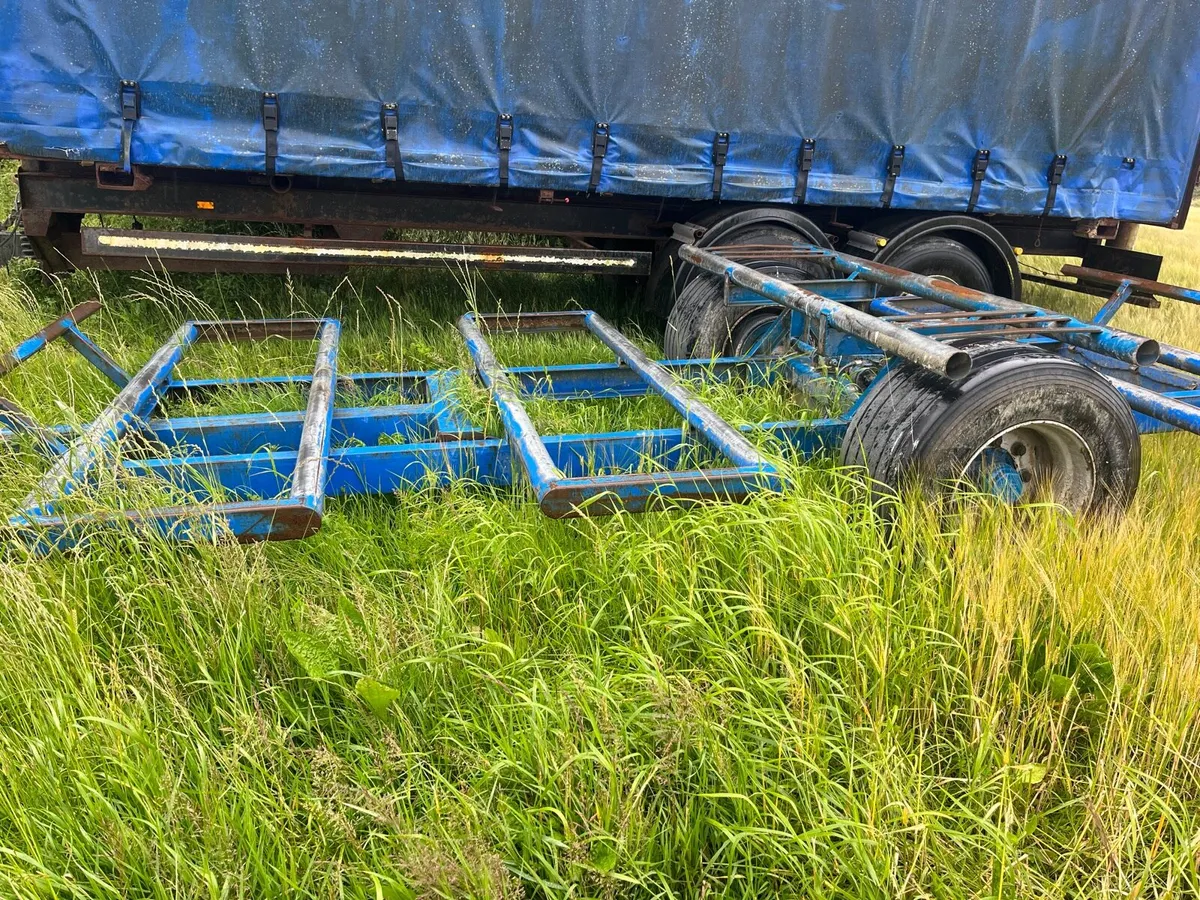Bale trailer - Image 3