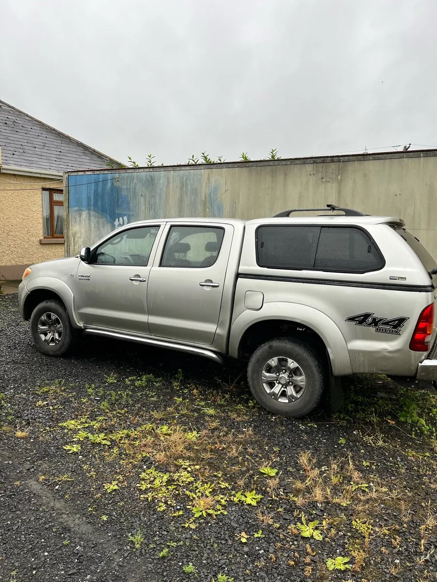 Toyota hilux - Image 1