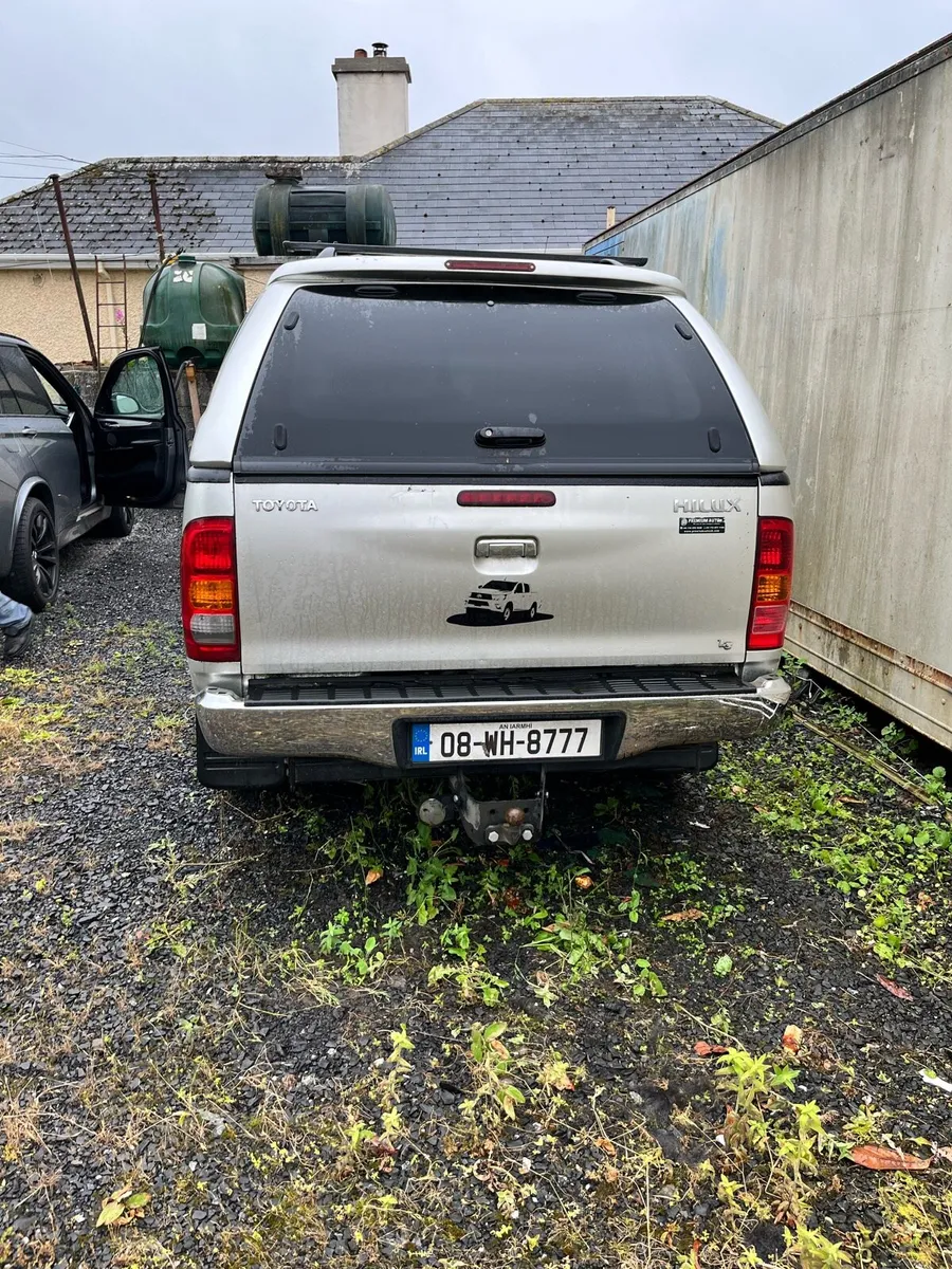 Toyota hilux - Image 3