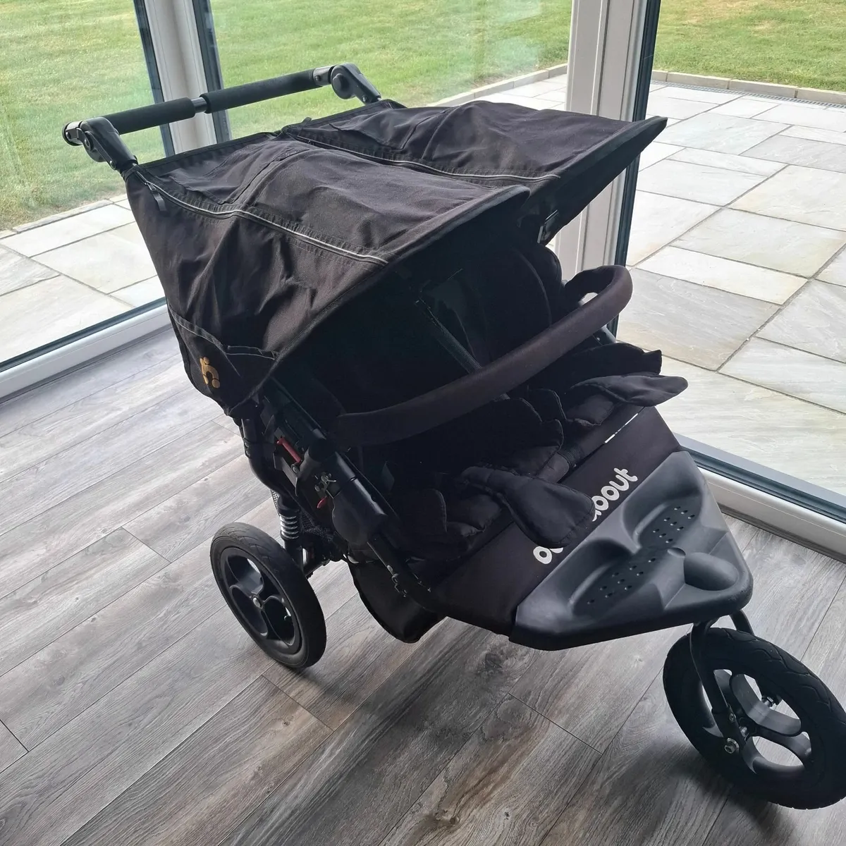 Out n about double buggy - Image 3