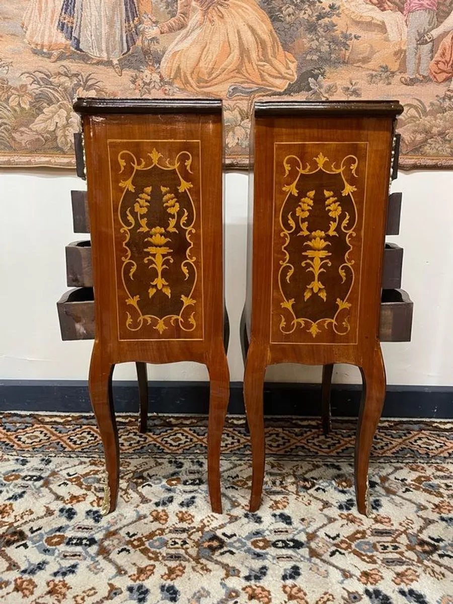 Fabulous Pair of Marquetry Inlay Bedside Lockers / Nightstands - Image 4