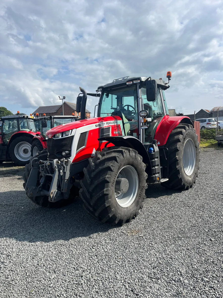 Massey Ferguson 7S.210 - Image 1