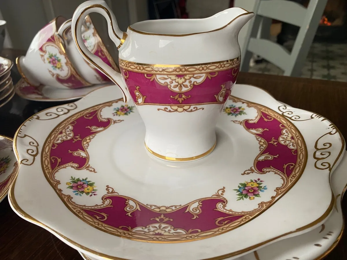 Beautiful pink and gold bone china  tea set - Image 2